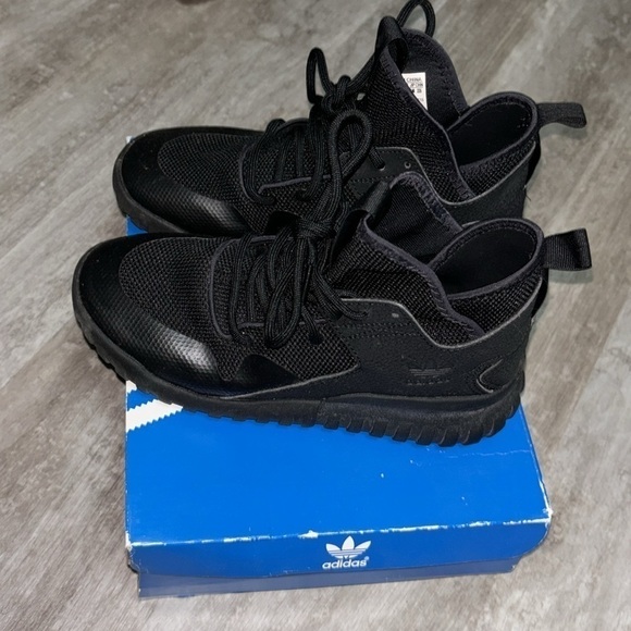 Adidas Tubular X Black Sneakers Youth 5.5Y Women’s 7 Athletic Shoes